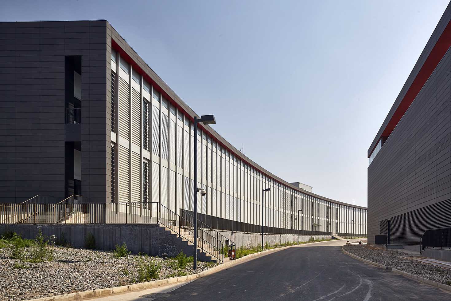 1660024751744025.jpg 建筑外立面及園區(qū)綠化實(shí)景照片 (7).jpg